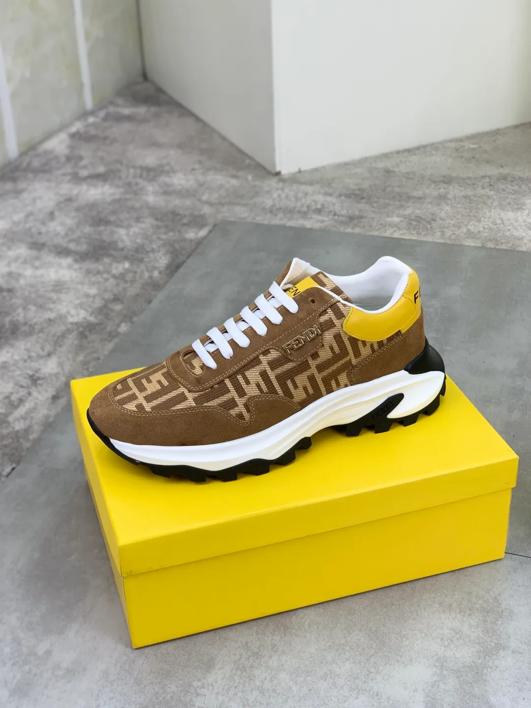 ​Men's shoes 💰P440 💰【New】Little monster 🆘 New FENDI 🕶️🕶️Simple routing effect, showing an elegant and cool driving shoe 🎬Using imported calfskin + first-layer pigskin lining🐂Excellent material🎬Detailed workmanship 🤗Comfortable foot feel➰➰. ​Pair it with any outfit to show your taste and temperament, low-key luxury ♻️Design ​simple and elegant ​noble and fashionable 🍃​Very loved and favored by trendy men 💓❤️Size: 38-44 (45 customized) 3️⃣ colors available